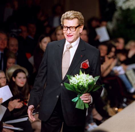 Legendary designer Yves Saint Laurent dies at 71 .